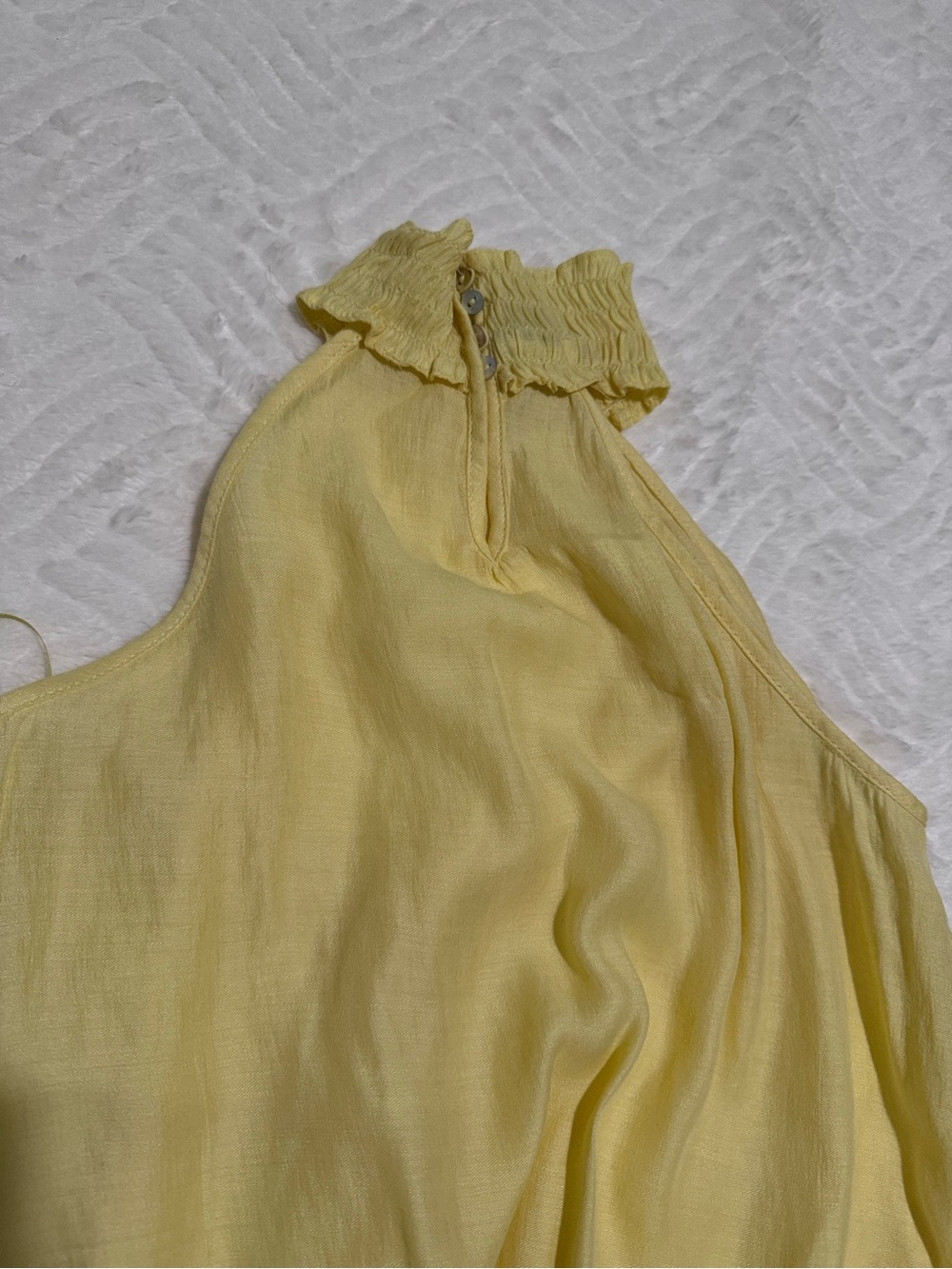 ZARA-Sleeveless Halter Neck Yellow Blouse - Picture 3 of 6